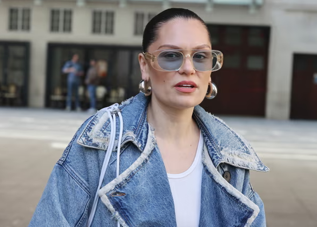 Këngëtarja e njohur Jessie J diagnostikohet me kancer gjiri